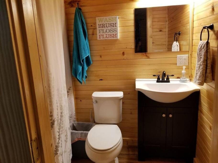 Waterwheel Cabin By The Creek マーフィ エクステリア 写真